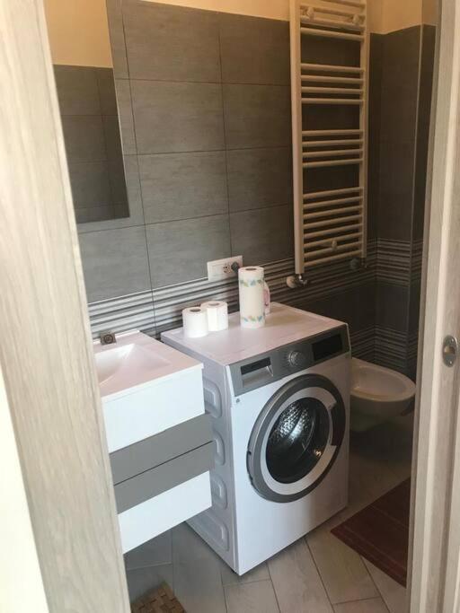 Premium Apartment With Parking チャンピーノ エクステリア 写真