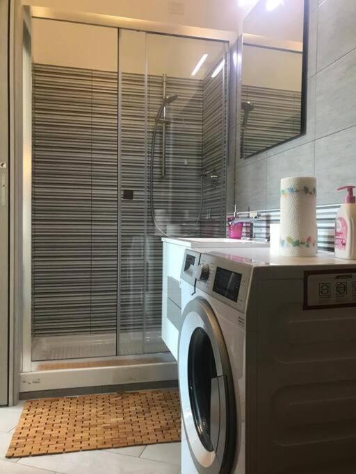 Premium Apartment With Parking チャンピーノ エクステリア 写真